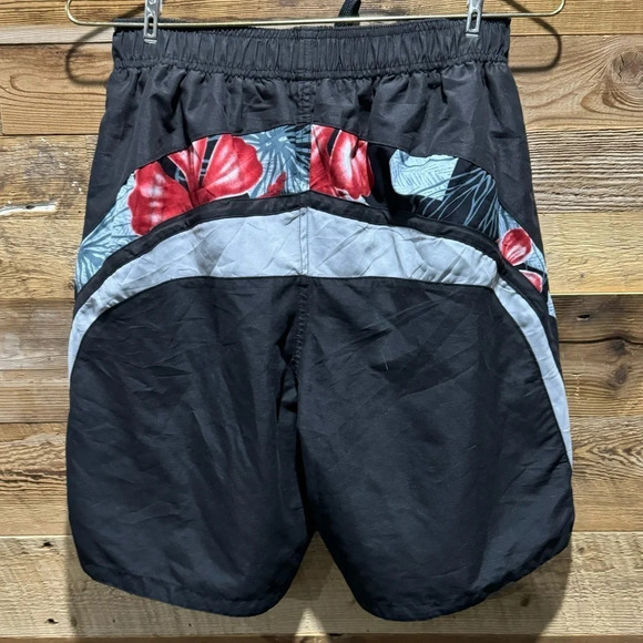 Vintage 90s Pierre Cardin board Shorts black red gray floral  logo USM classic - Picture 2 of 3